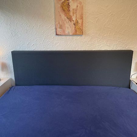 Gemütliche 3 Zimmer Wohnung mit großzügiger Terrasse im Grünen Reutlingen Exterior foto