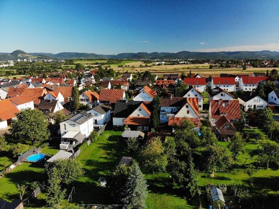 Gemütliche 3 Zimmer Wohnung mit großzügiger Terrasse im Grünen Reutlingen Exterior foto