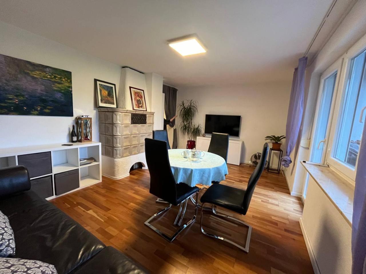 Gemütliche 3 Zimmer Wohnung mit großzügiger Terrasse im Grünen Reutlingen Exterior foto
