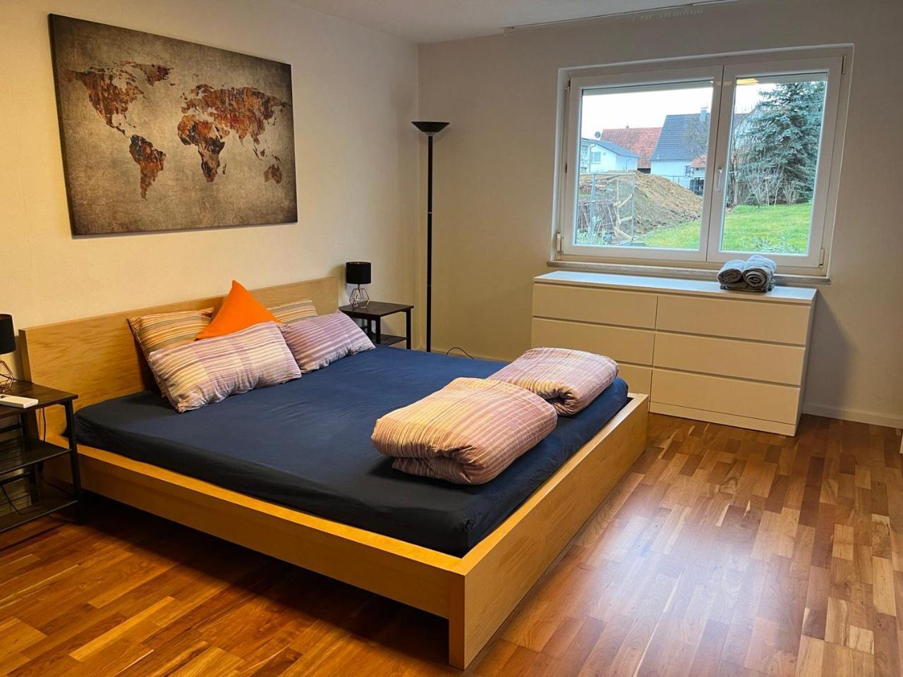 Gemütliche 3 Zimmer Wohnung mit großzügiger Terrasse im Grünen Reutlingen Exterior foto